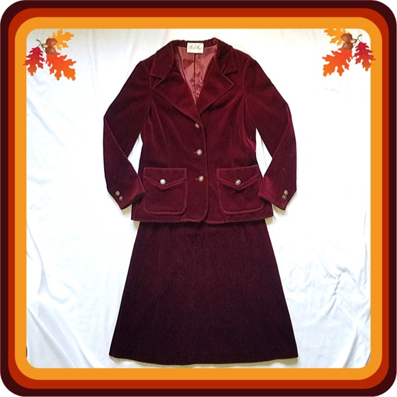 Vintage 1960s Velvet Blazer Skirt- MINT CONDITION! - Picture 1 of 8